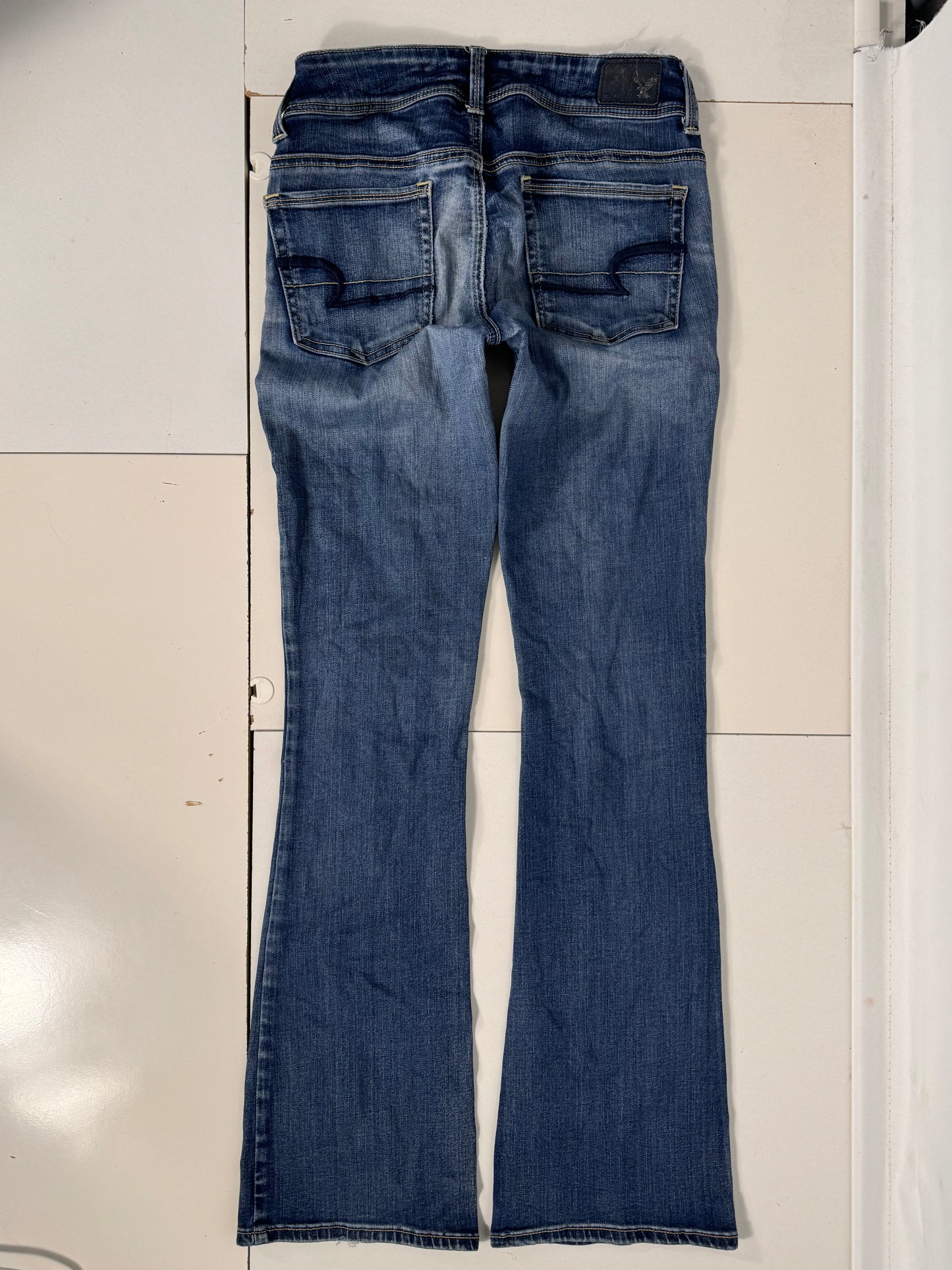 Utsvingte jeans str: XS