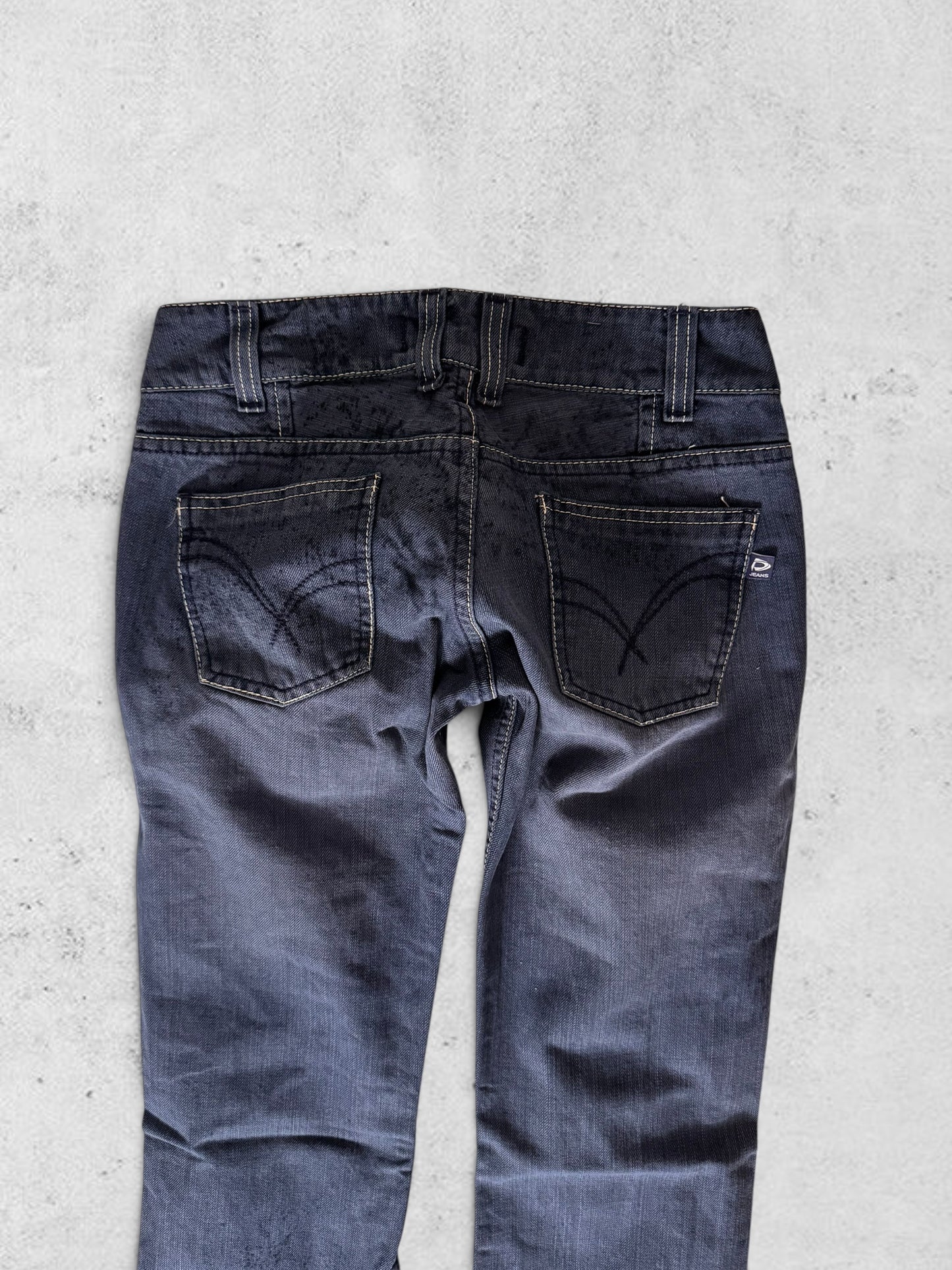 Low-waisted jeans size: XXS