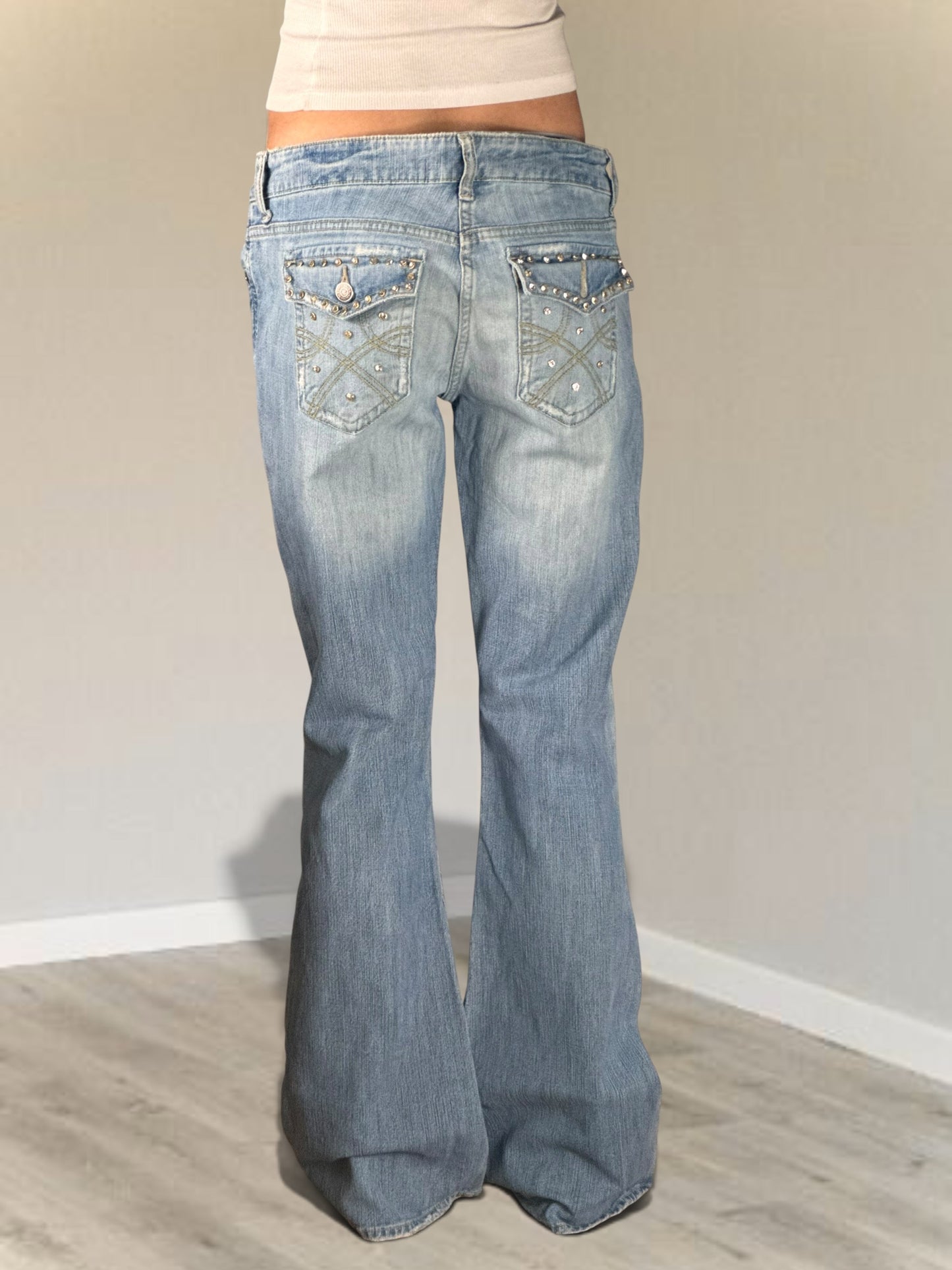 Low-rise jeans size: M