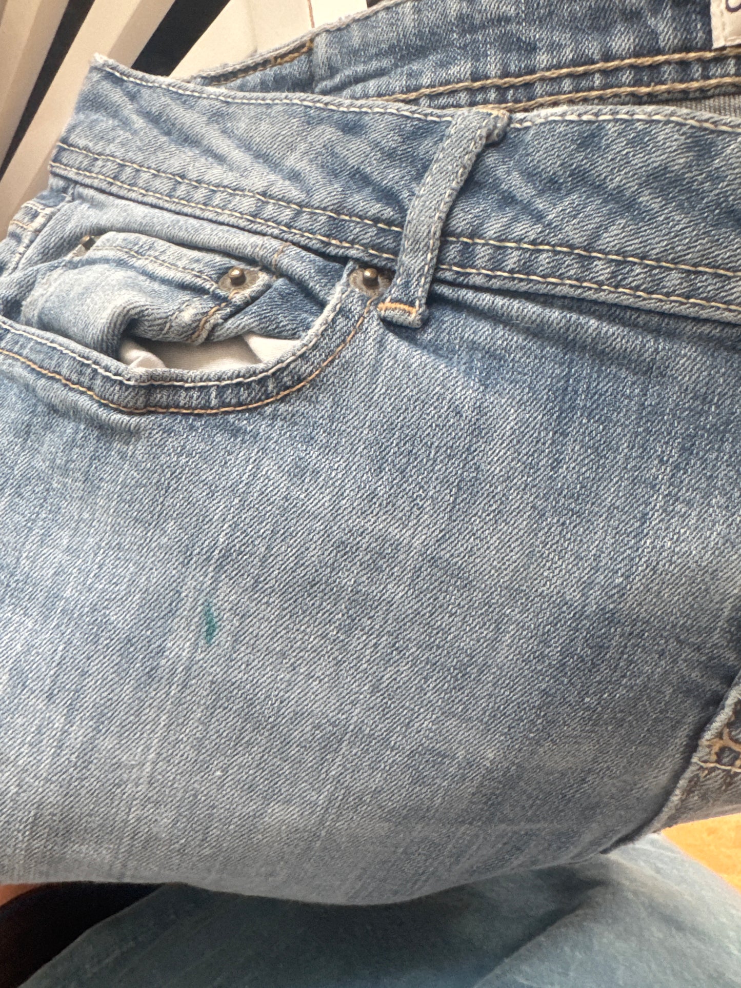 Low-rise jeans size: M