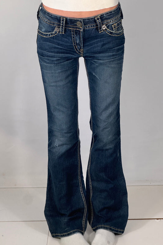 Utsvängda jeans stl: S