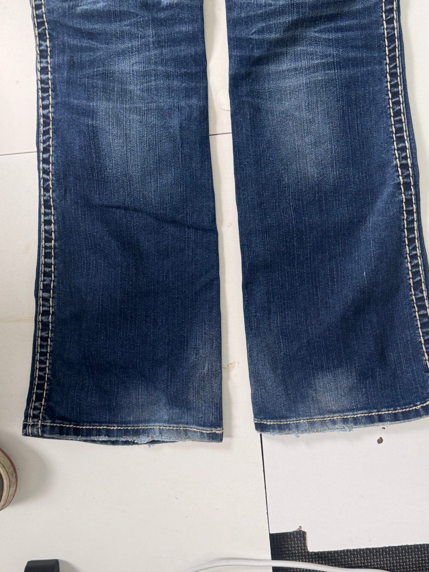 Utsvängda jeans stl: S