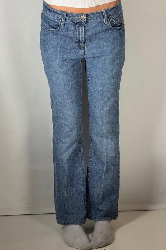 Utsvängda jeans stl: S