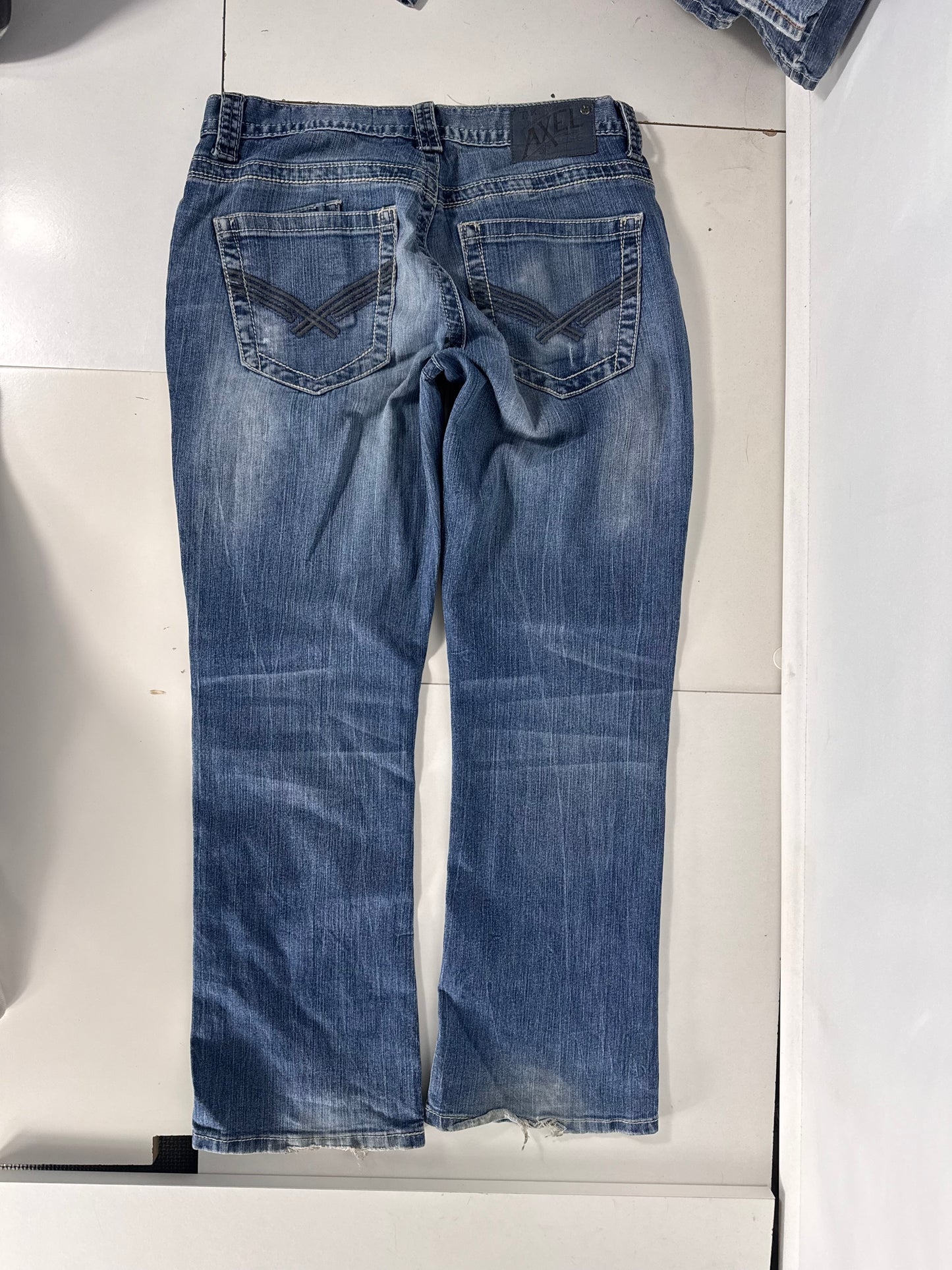 Utsvingte jeans str: M