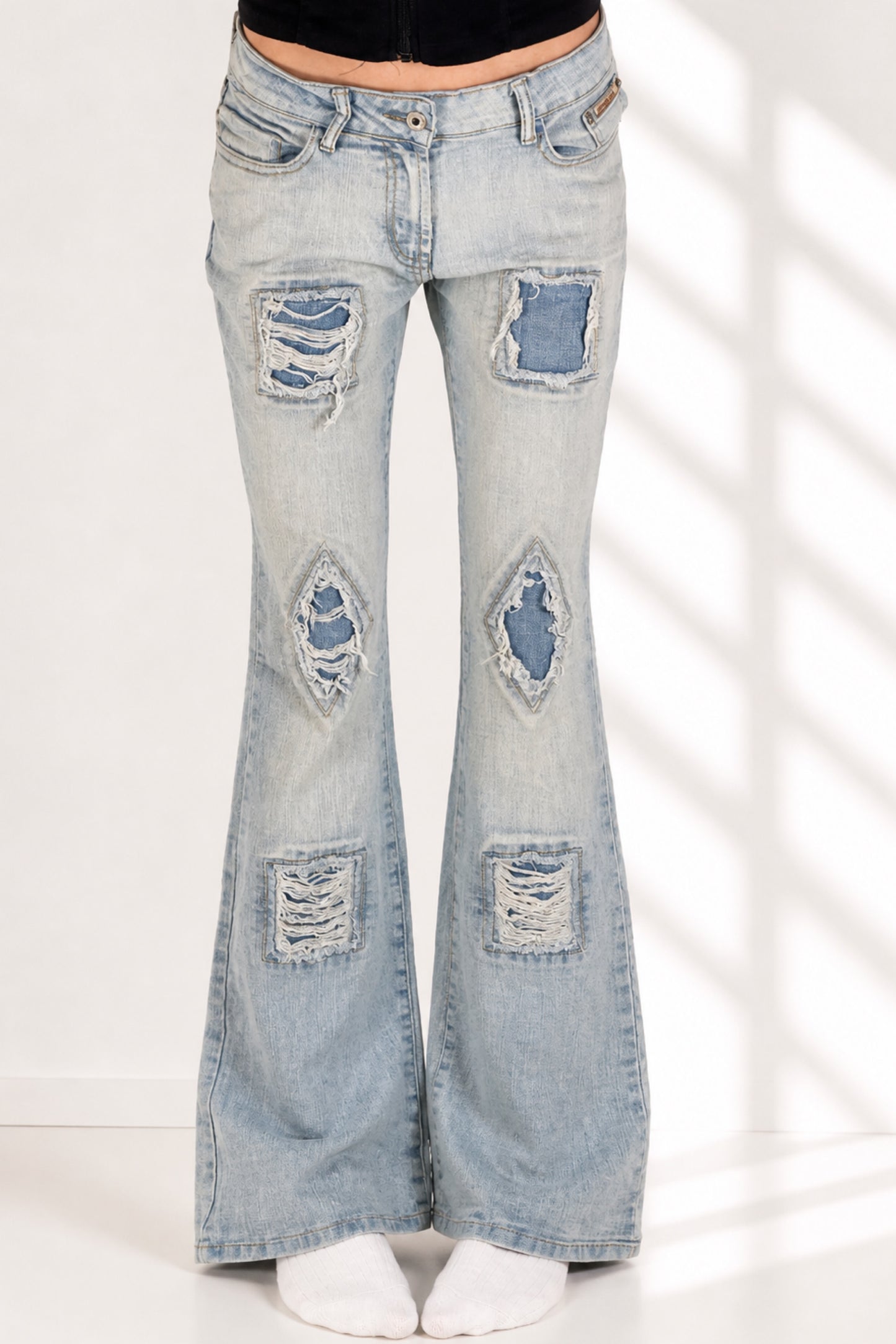 Utsvängda jeans stl: S
