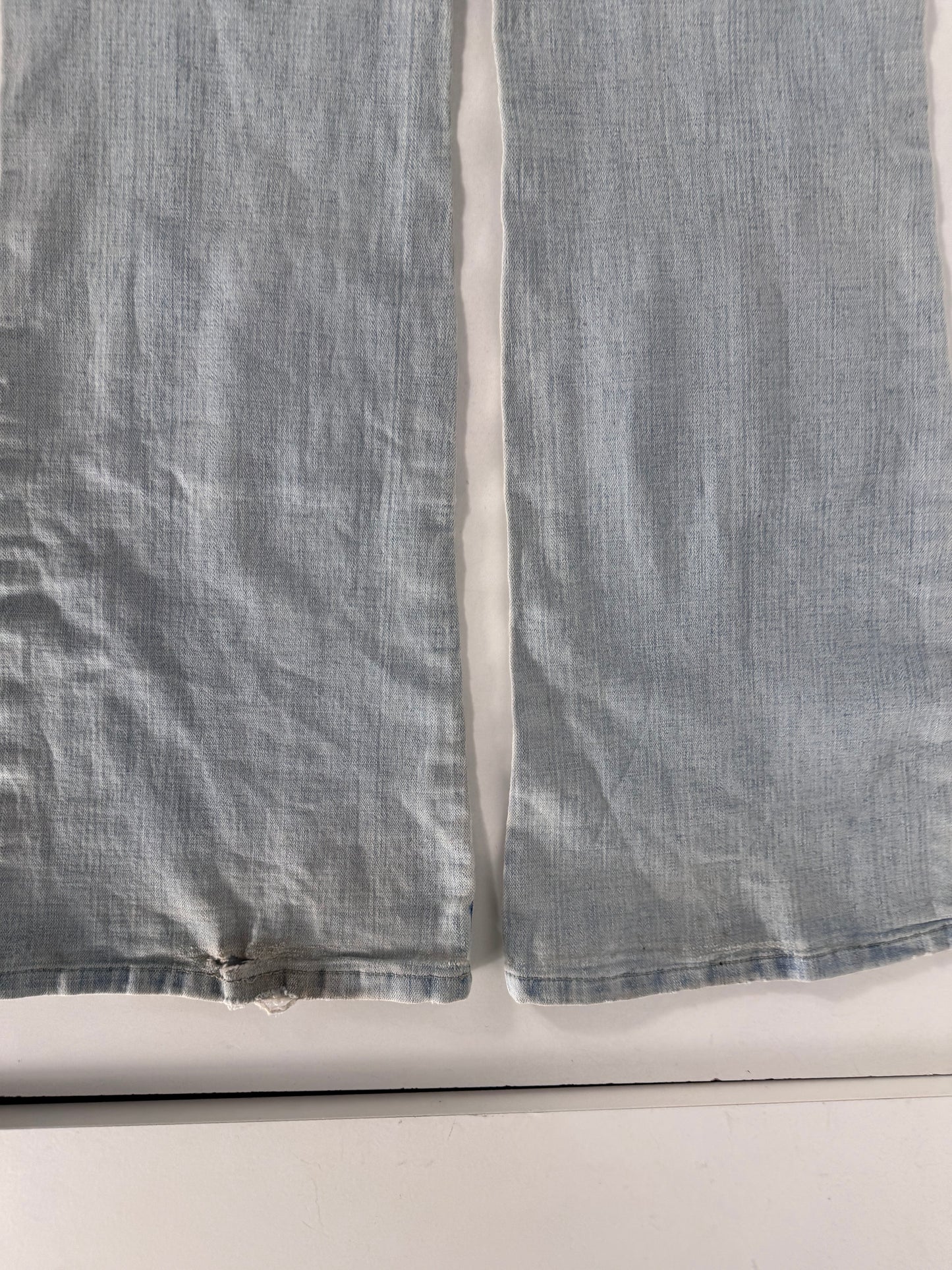 Utsvängda jeans stl: S