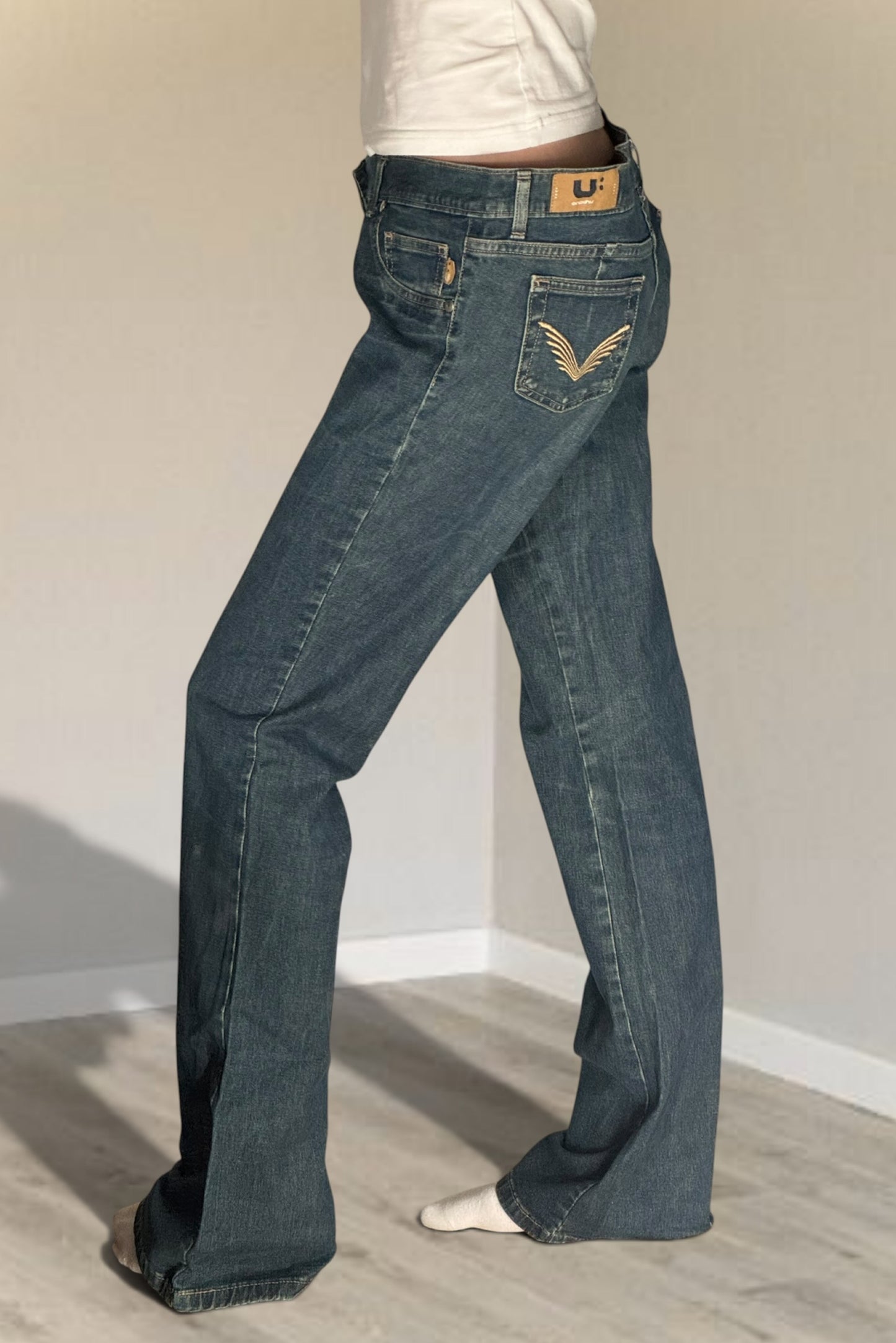 Utsvängda jeans stl: M