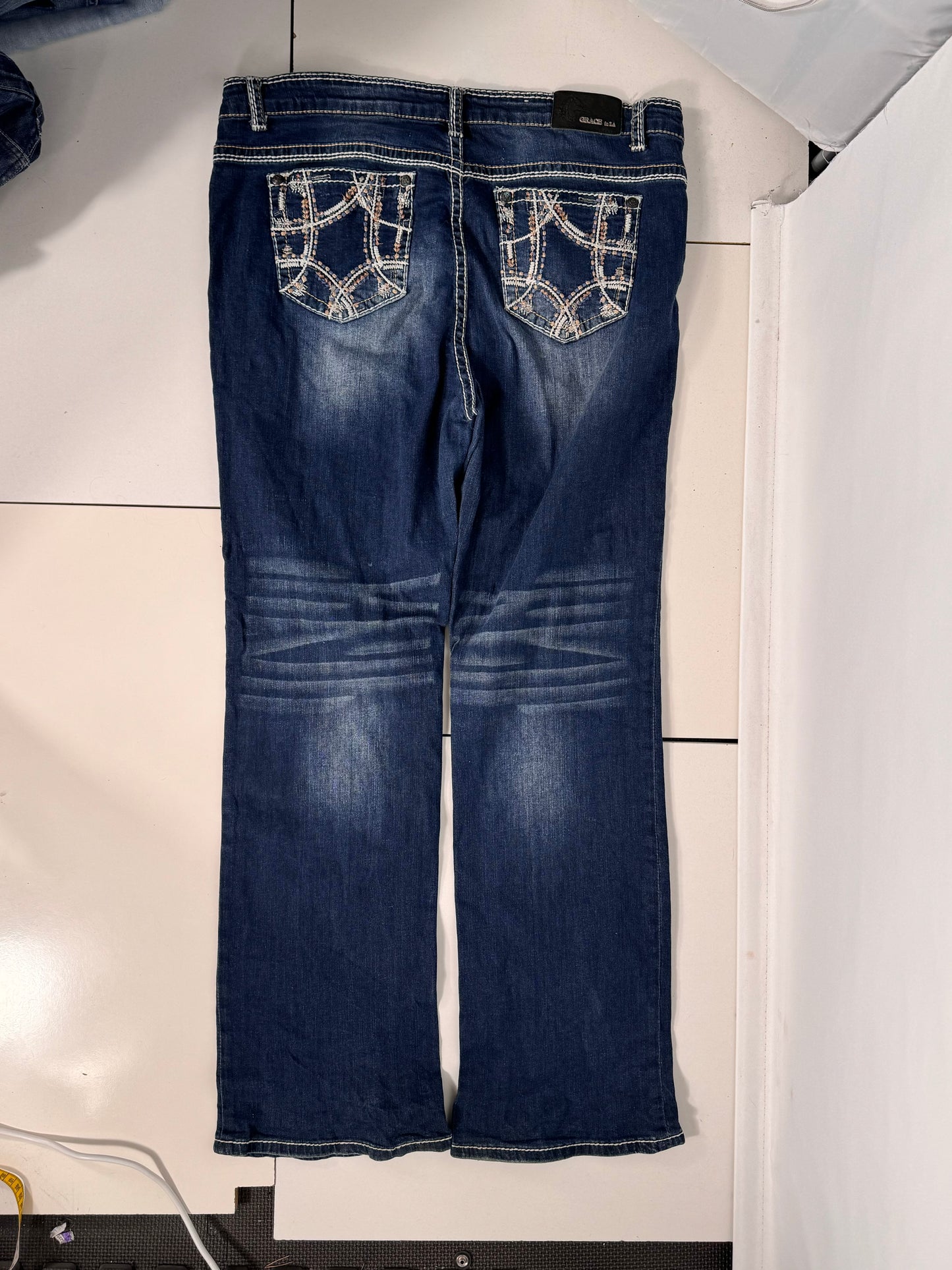 Utsvängda jeans stl: XXL