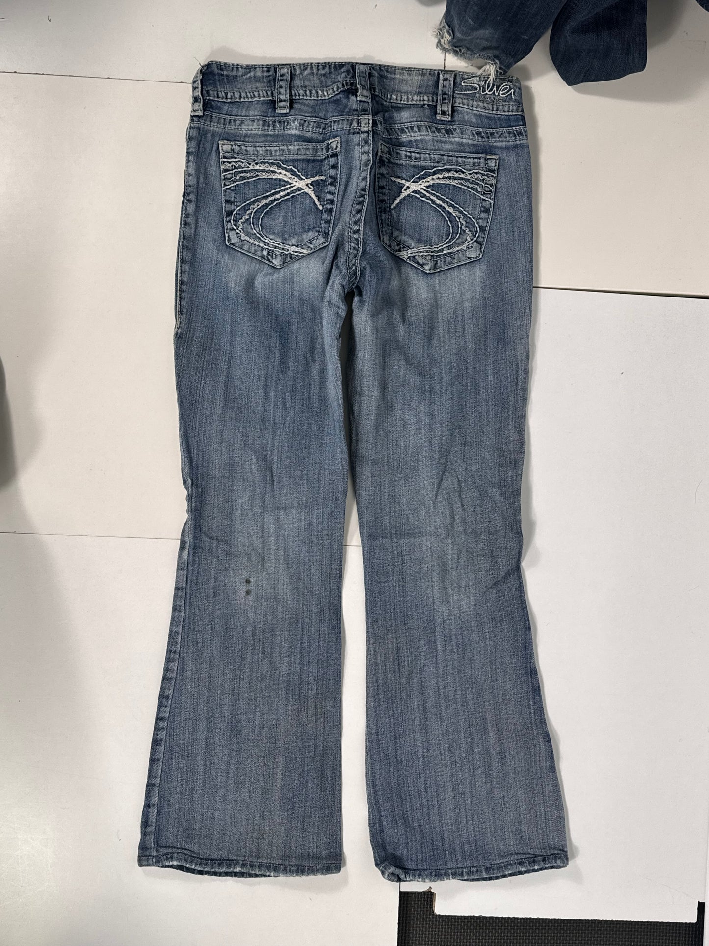 Utsvängda jeans stl: S/M