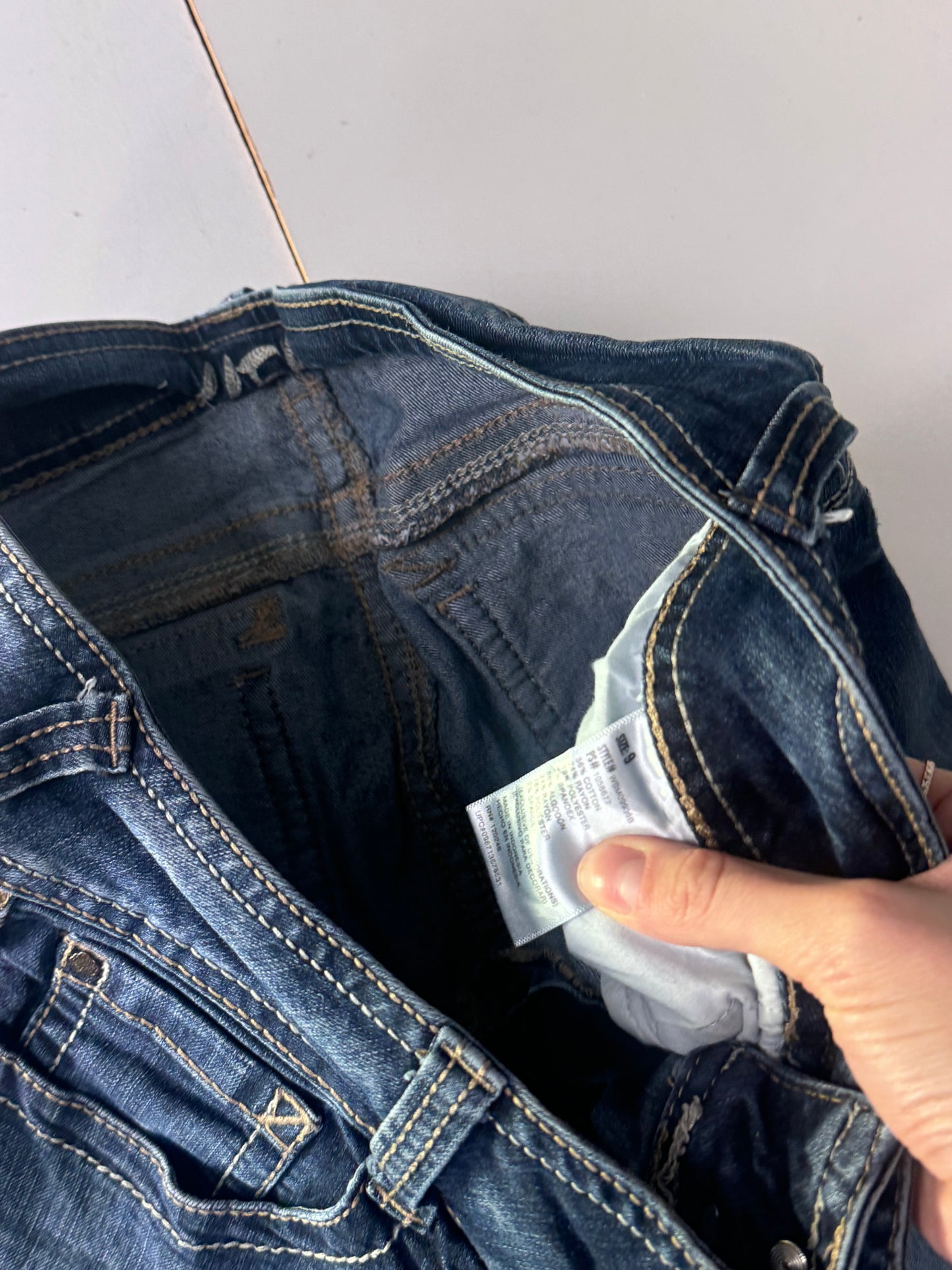 Utsvängda jeans stl: S