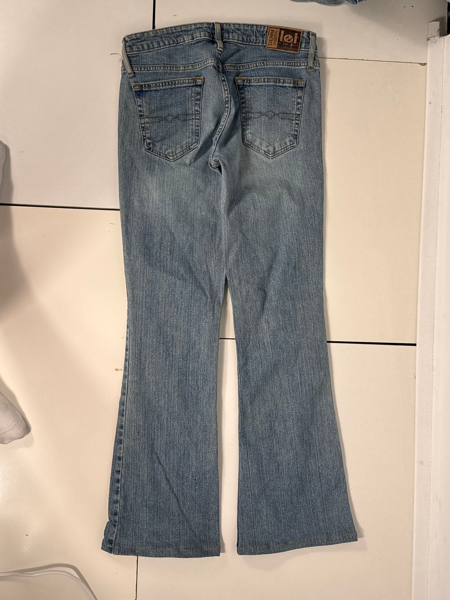 Utsvingte jeans str: XS/S