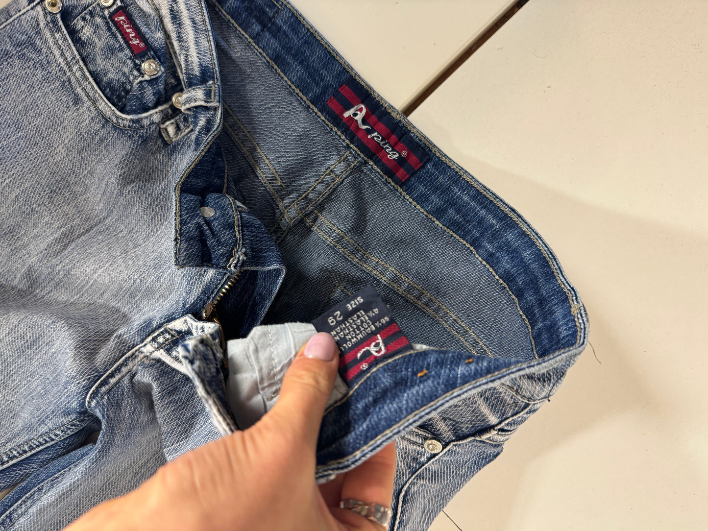 Utsvängda jeans stl: S
