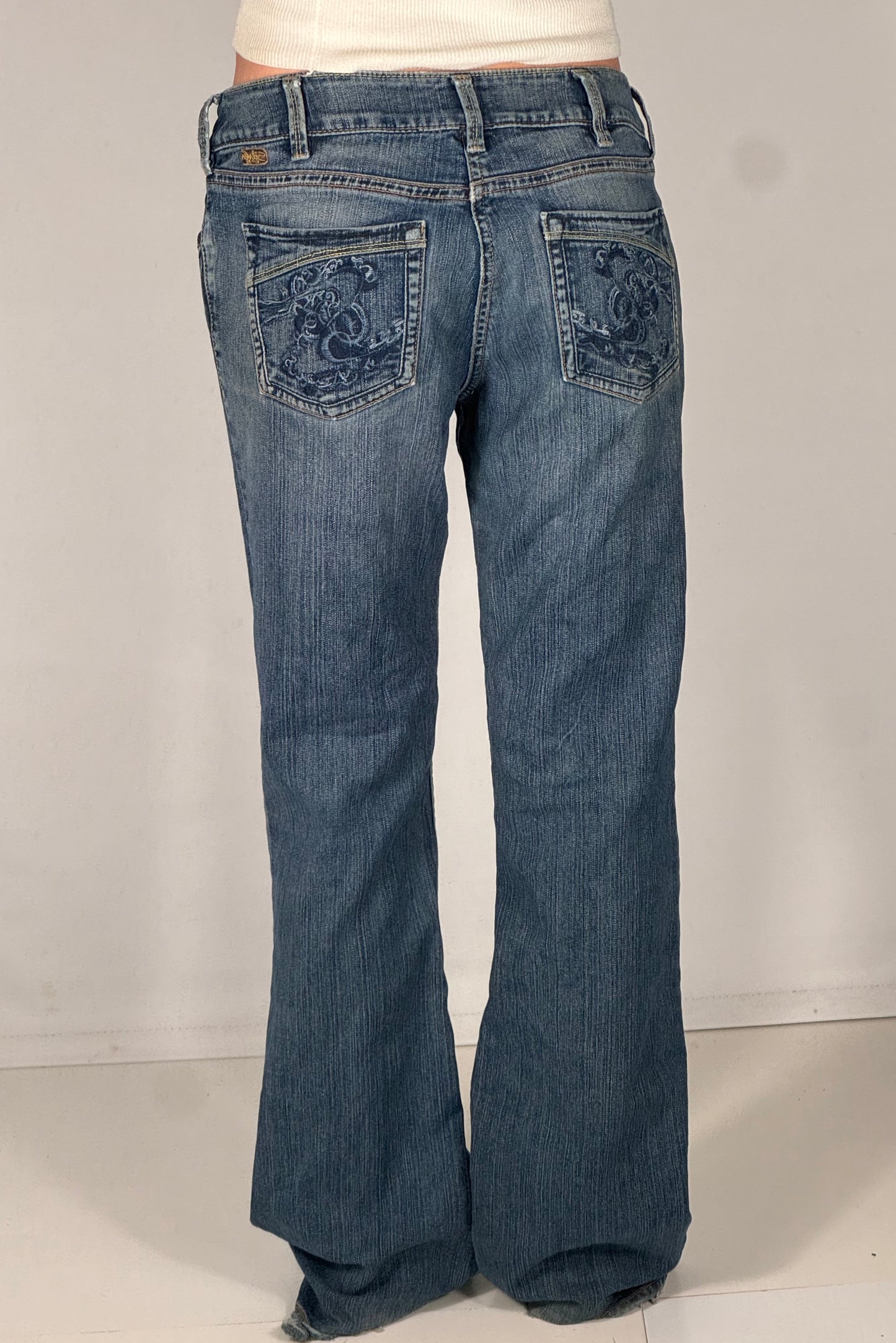 Utsvingte jeans str: S