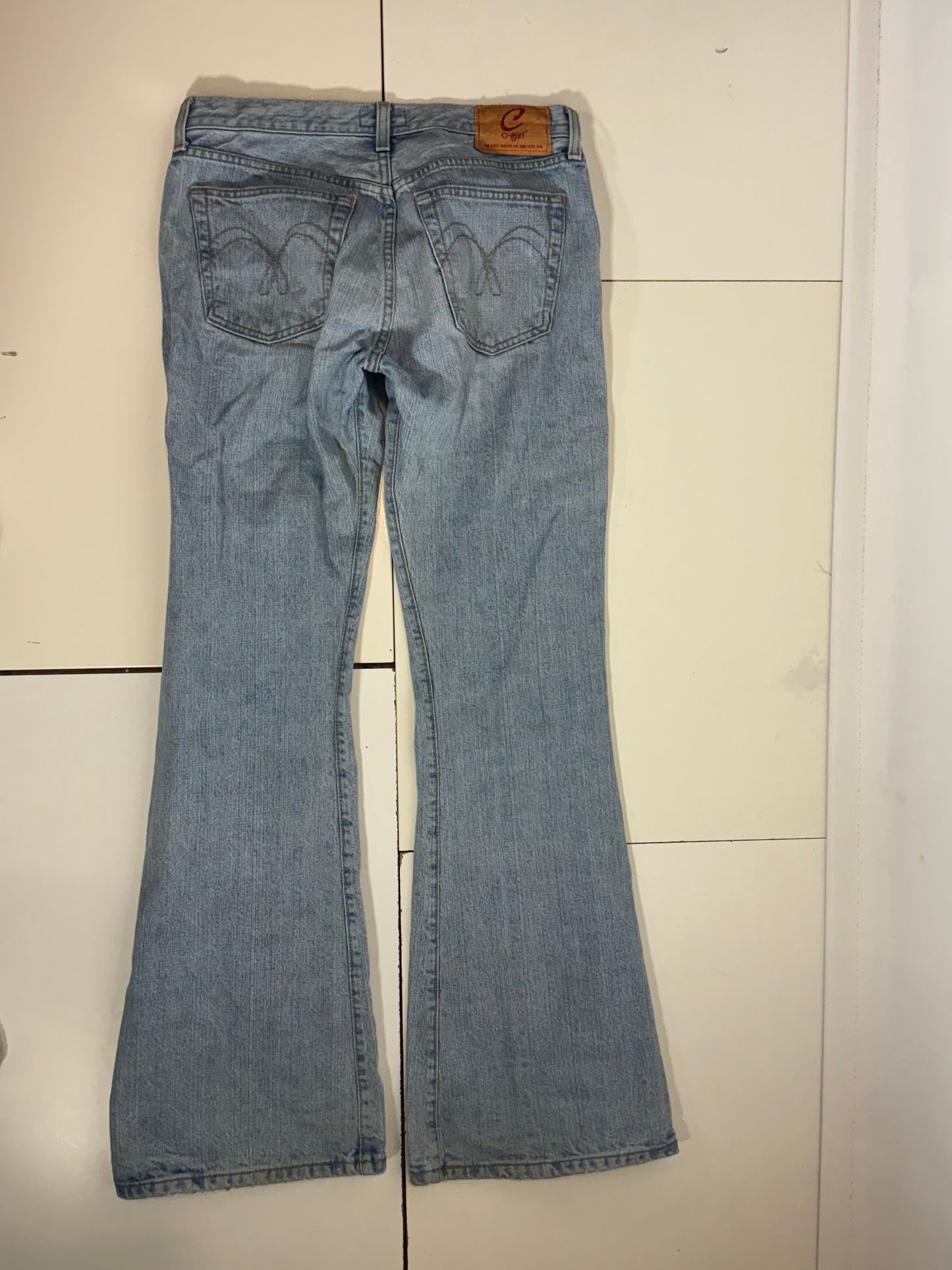 Utsvängda jeans stl: S
