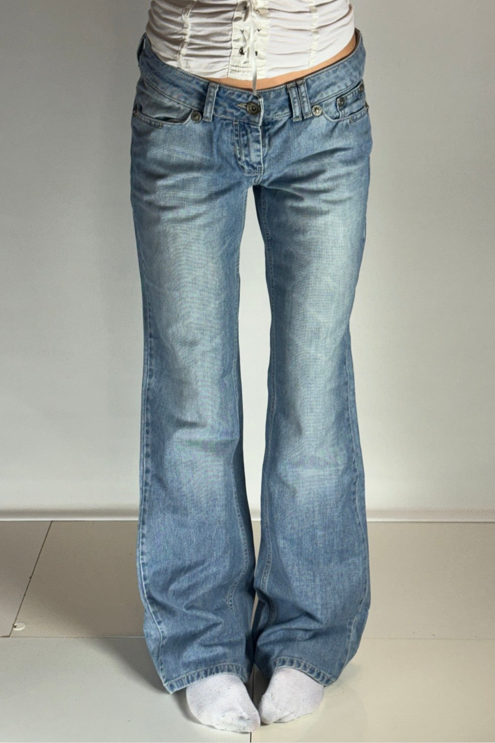 Lågmidjade jeans–stl: M