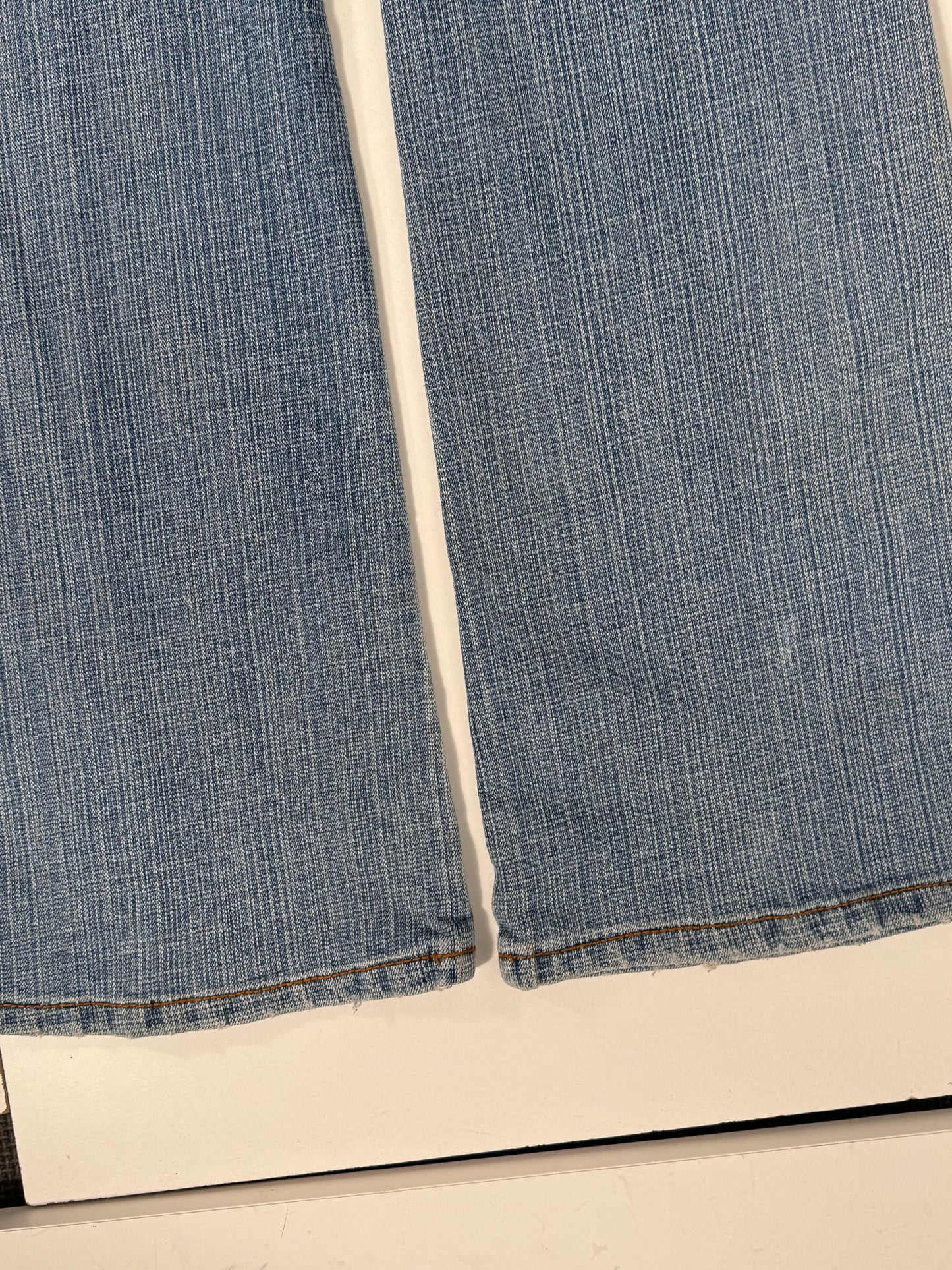 Utsvängda jeans stl: S