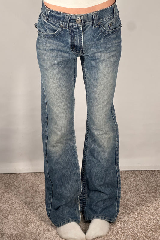 Utsvingte jeans str: XS