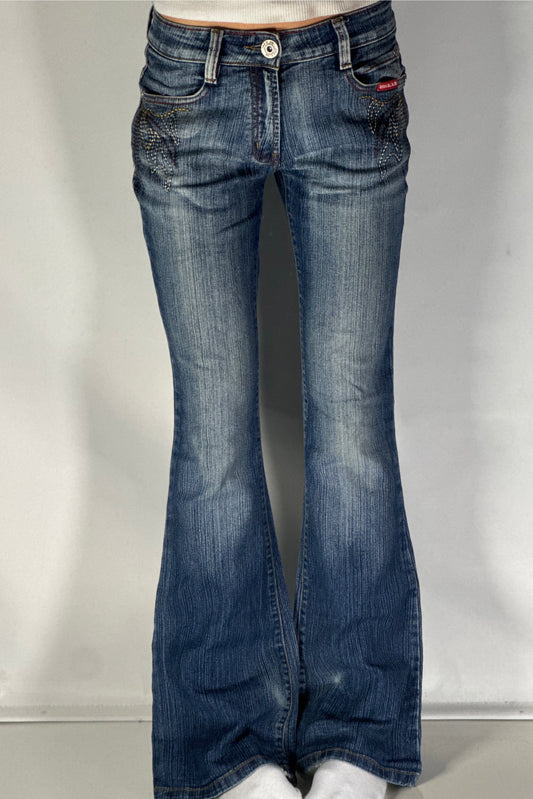 Utsvängda jeans stl: XS