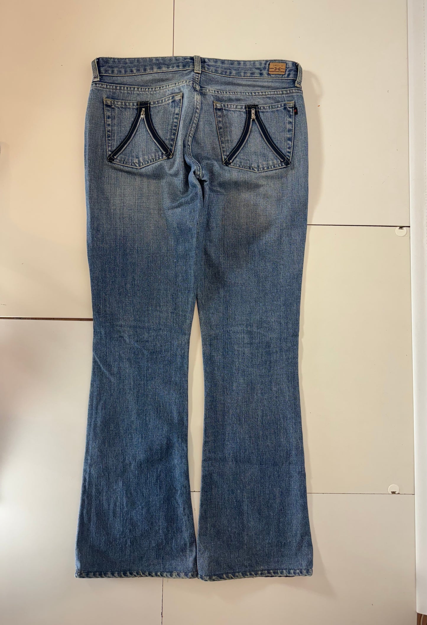 Lågmidjade jeans–stl: L