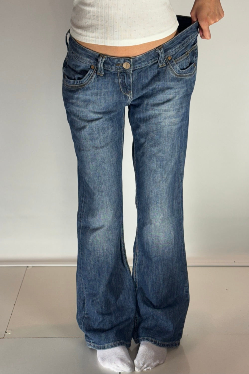 Lågmidjade jeans–stl: M