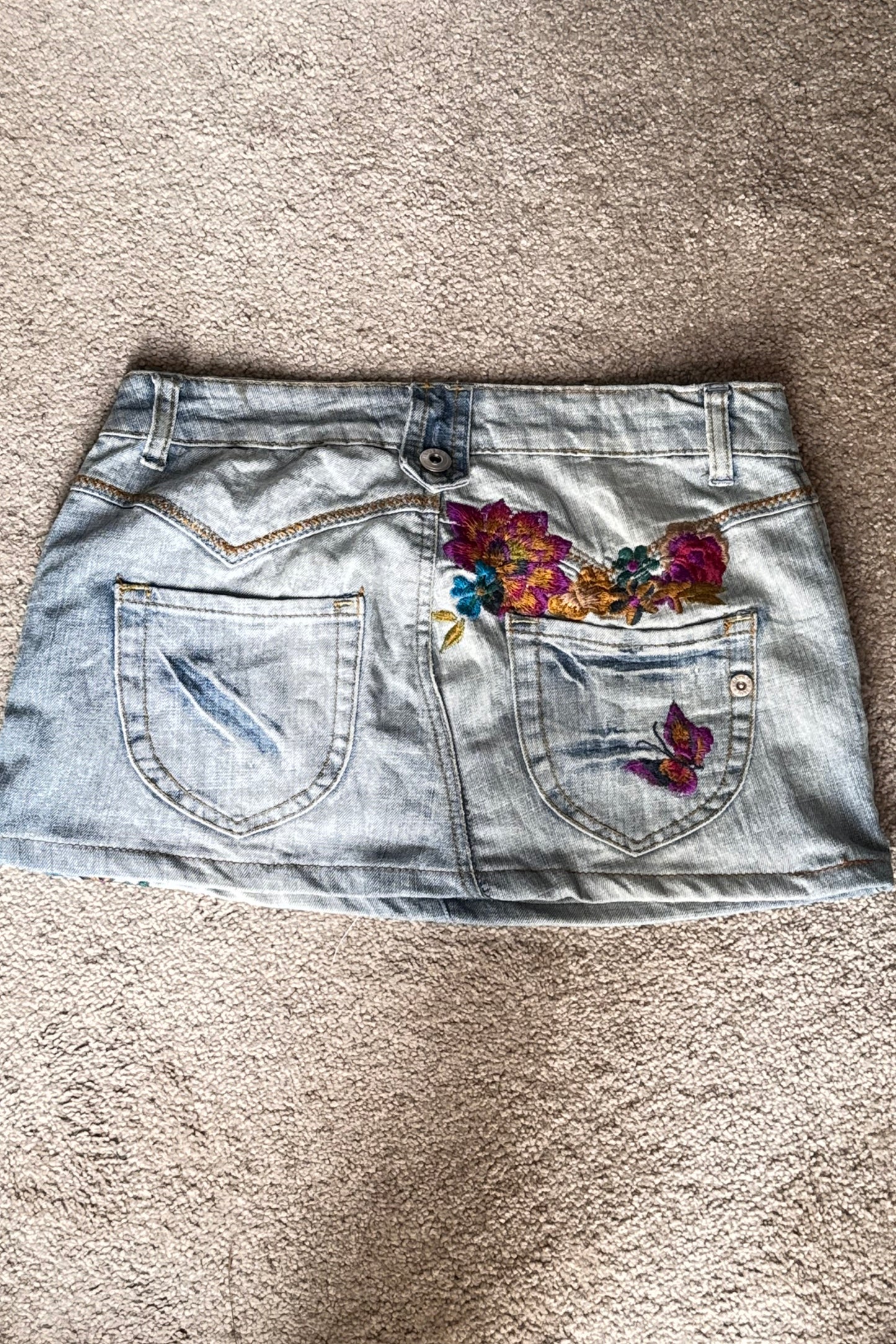Denim skirt size: XS