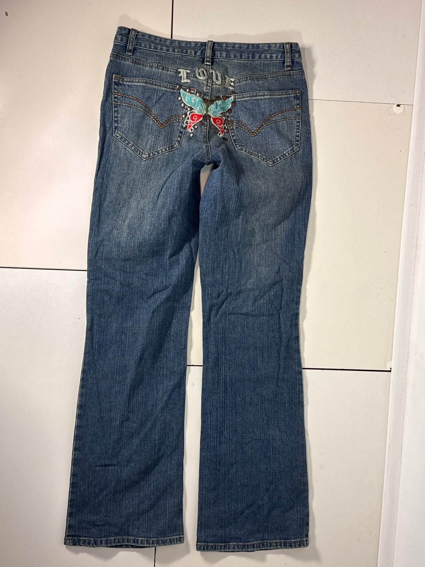 Utsvängda jeans stl: M