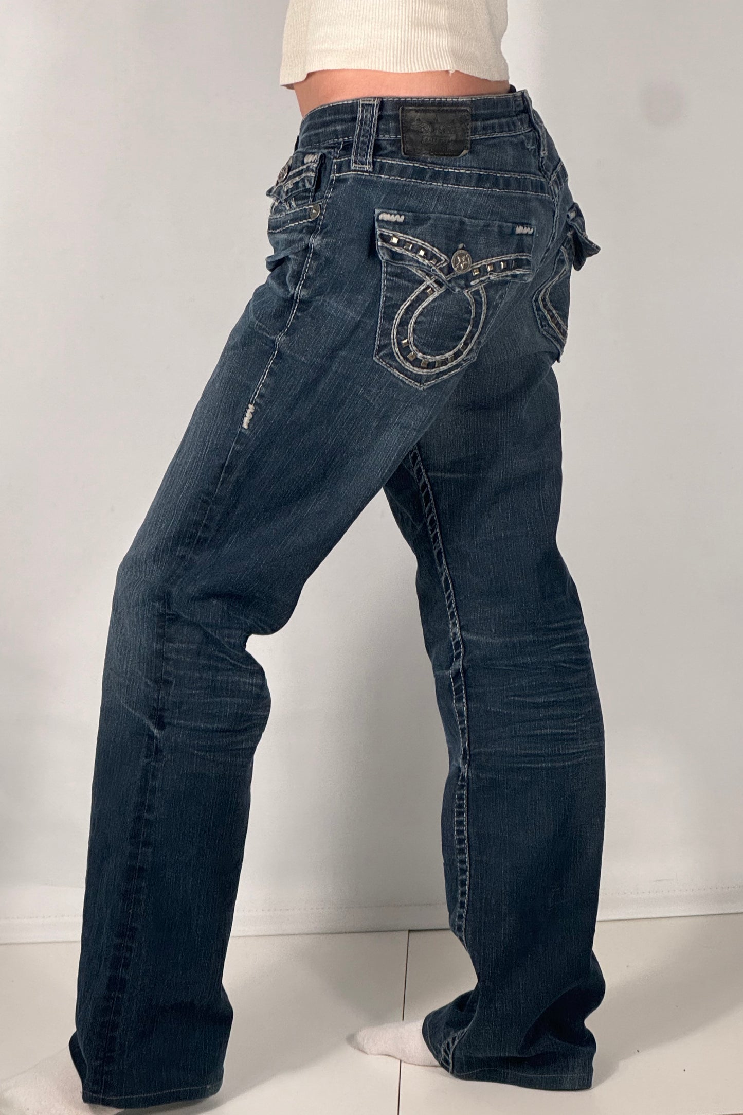 Utsvängda jeans stl: M