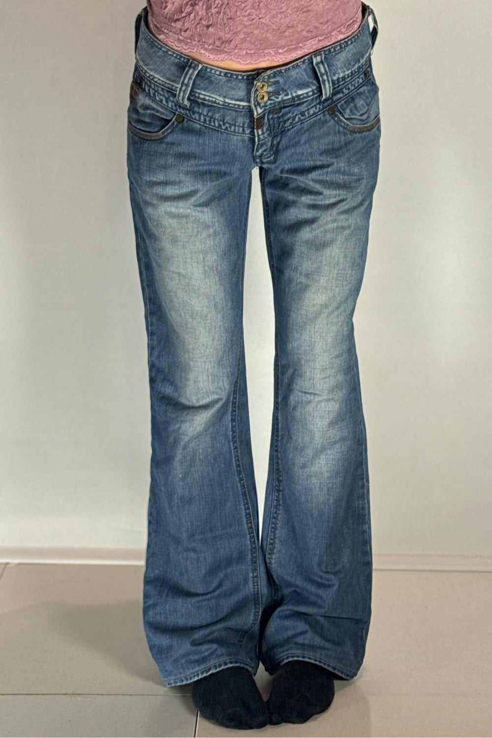 Lågmidjade jeans–stl: M