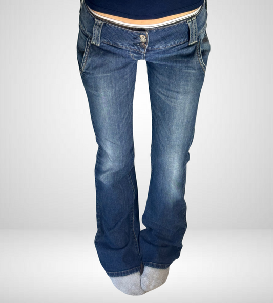 Lågmidjade jeans–stl: M