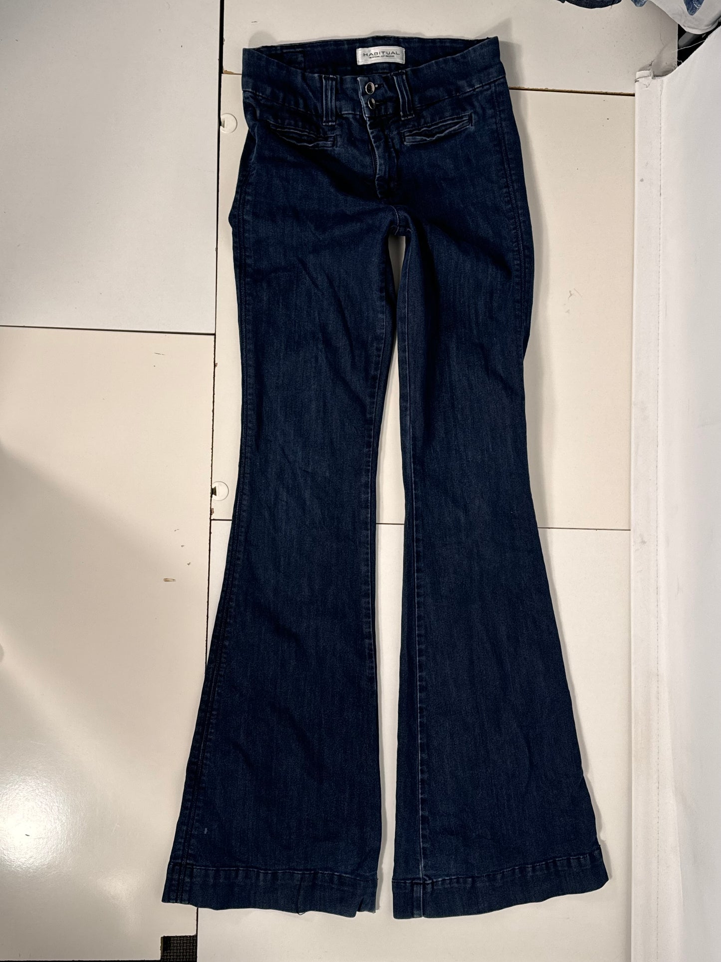 Utsvängda jeans stl: XXS
