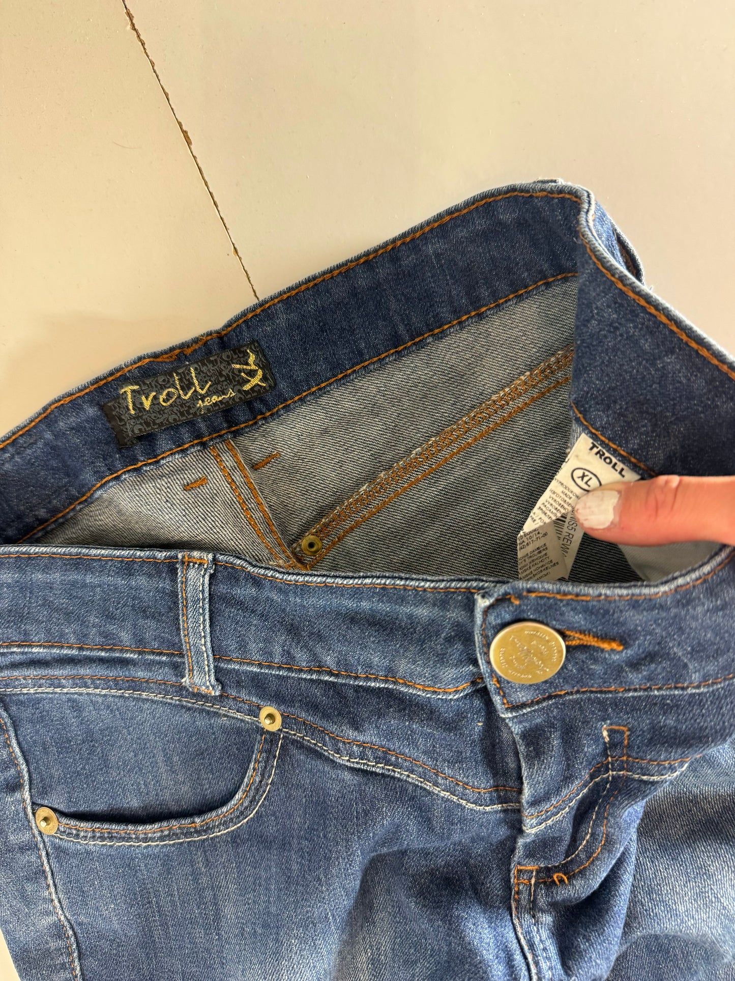 Lågmidjade jeans–stl: M