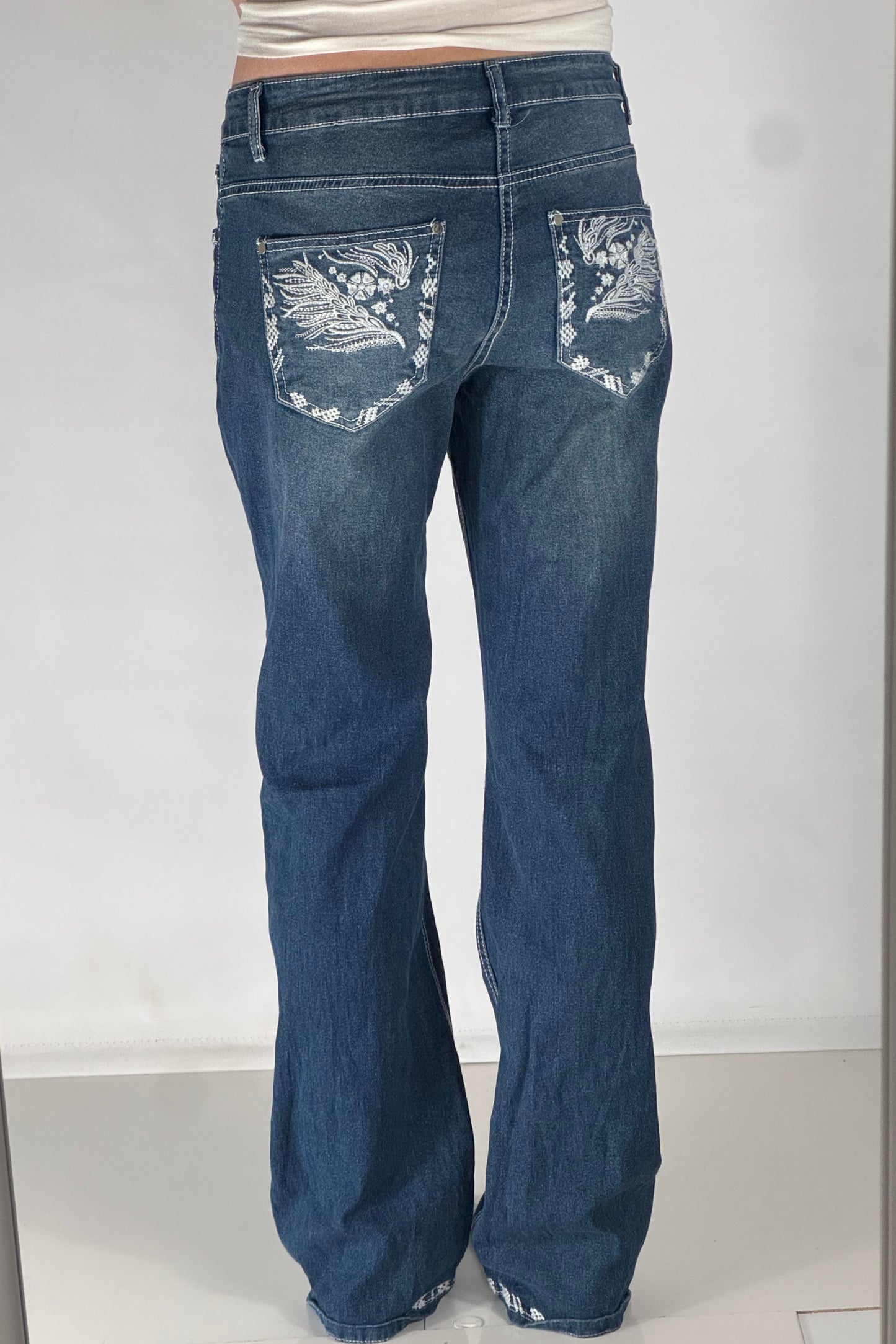Utsvängda jeans stl: S