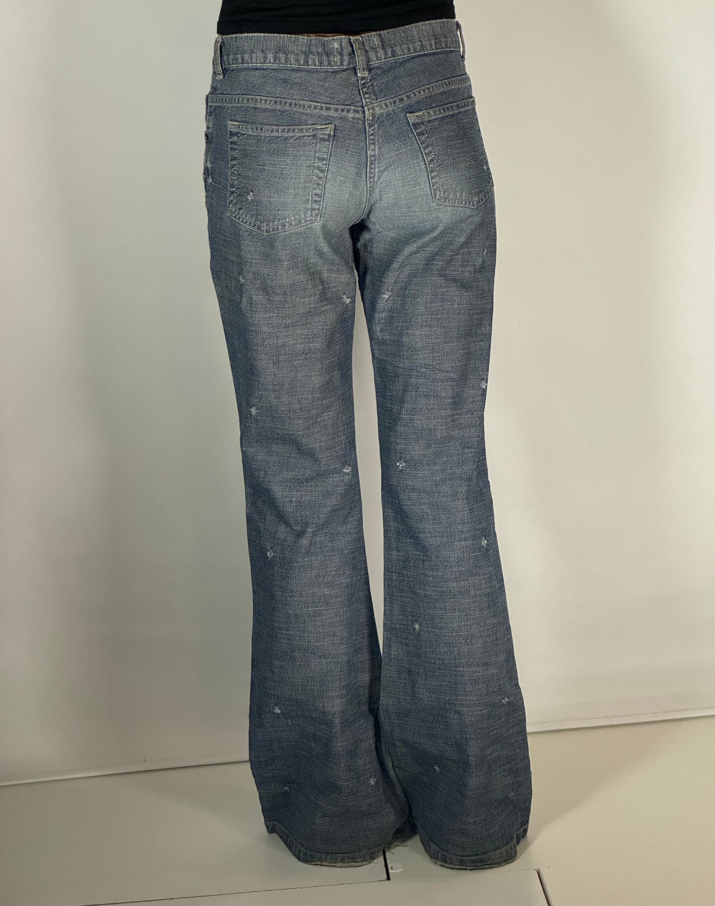 Utsvängda jeans stl: S