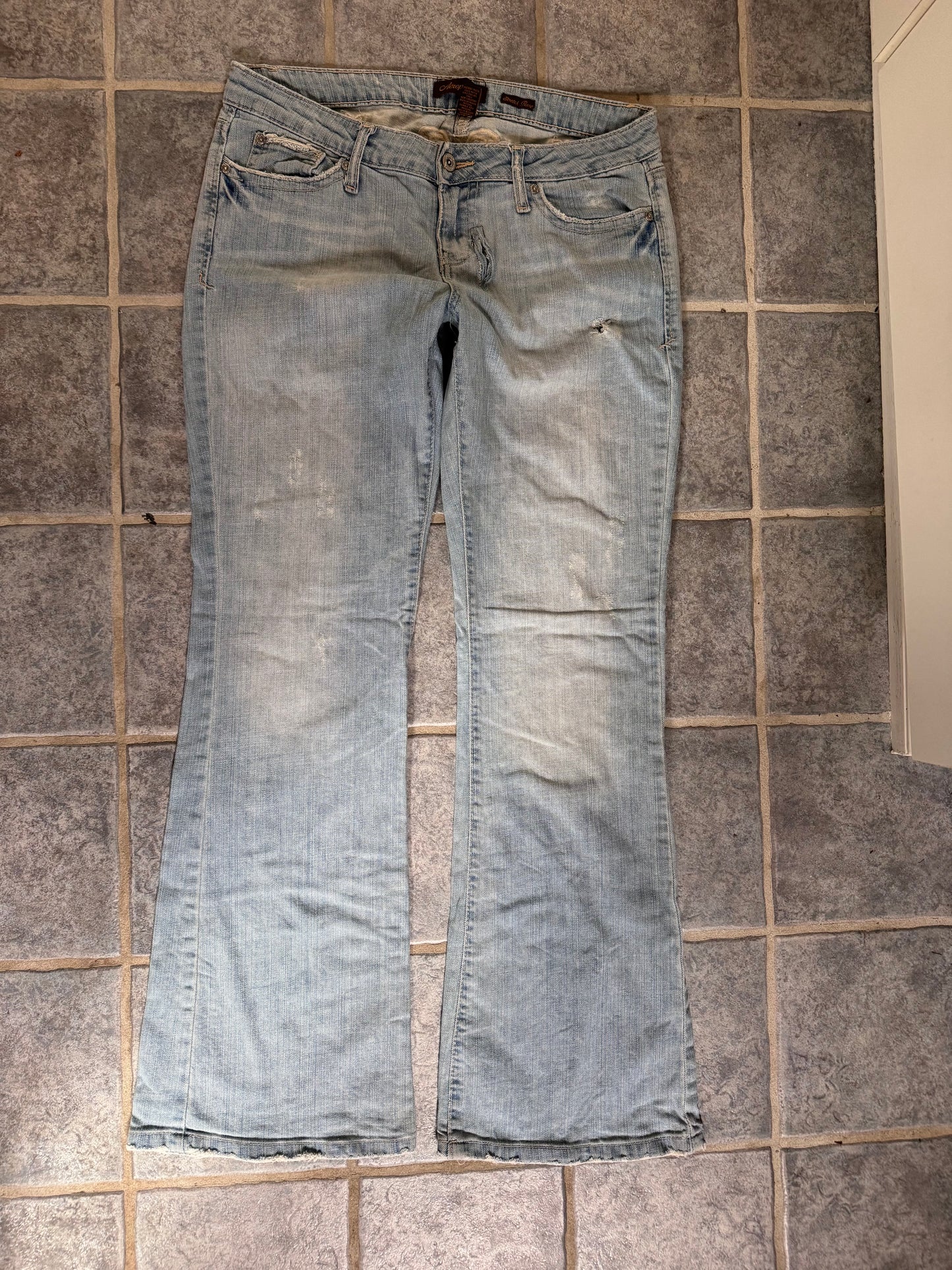 Lågmidjade jeans stl: M