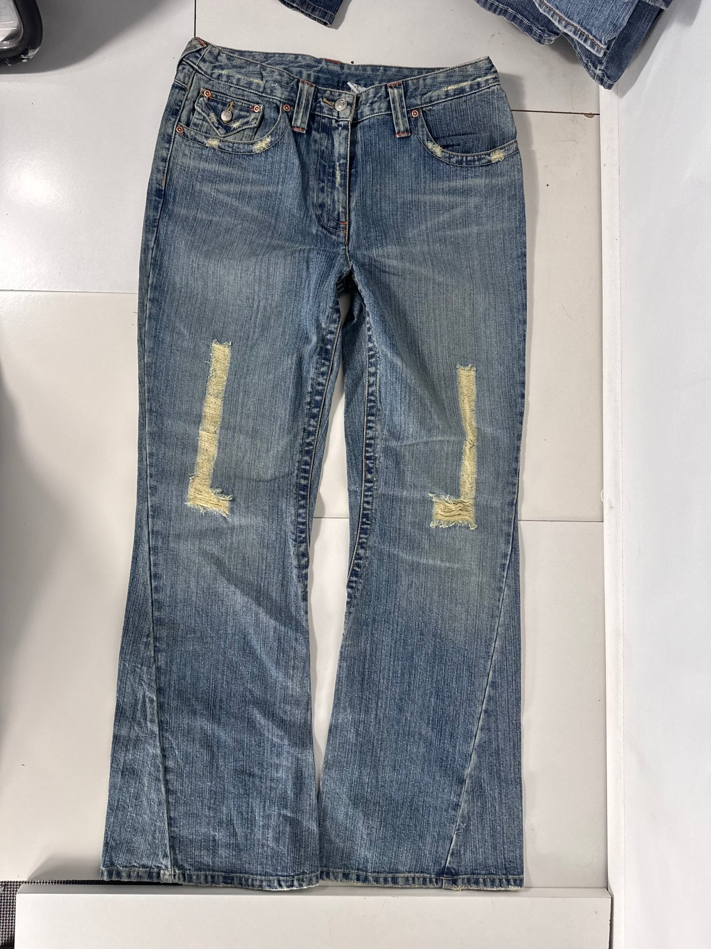 Utsvingte jeans str: L