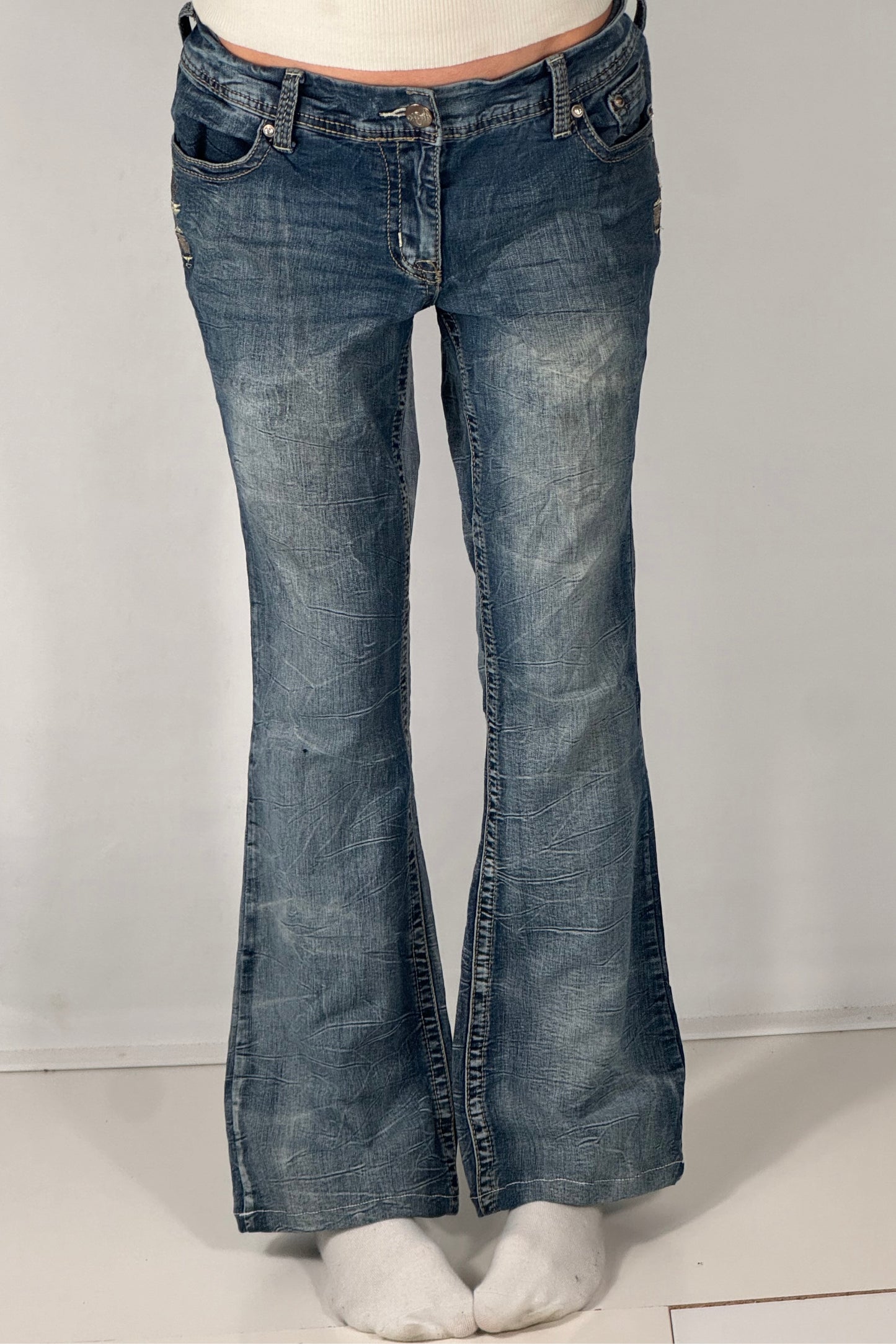 Utsvingte jeans str: M