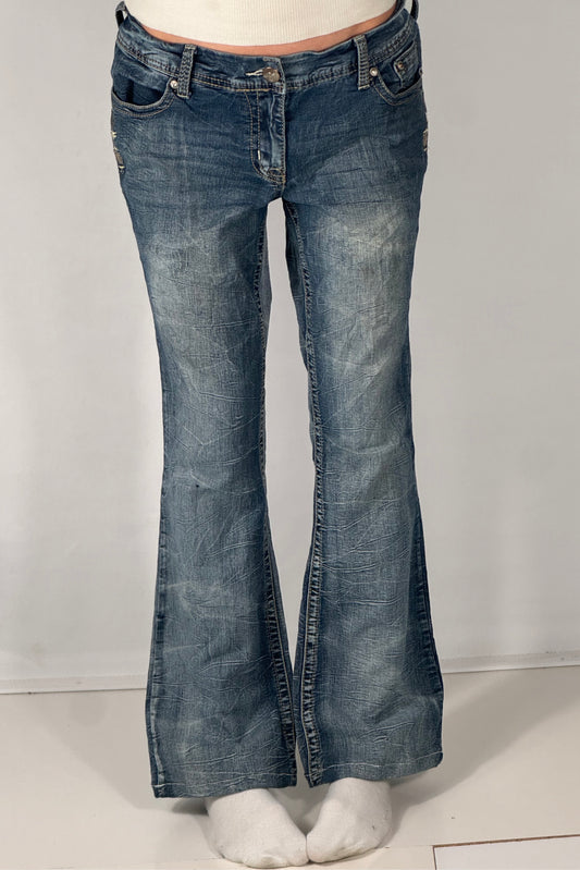 Utsvingte jeans str: M