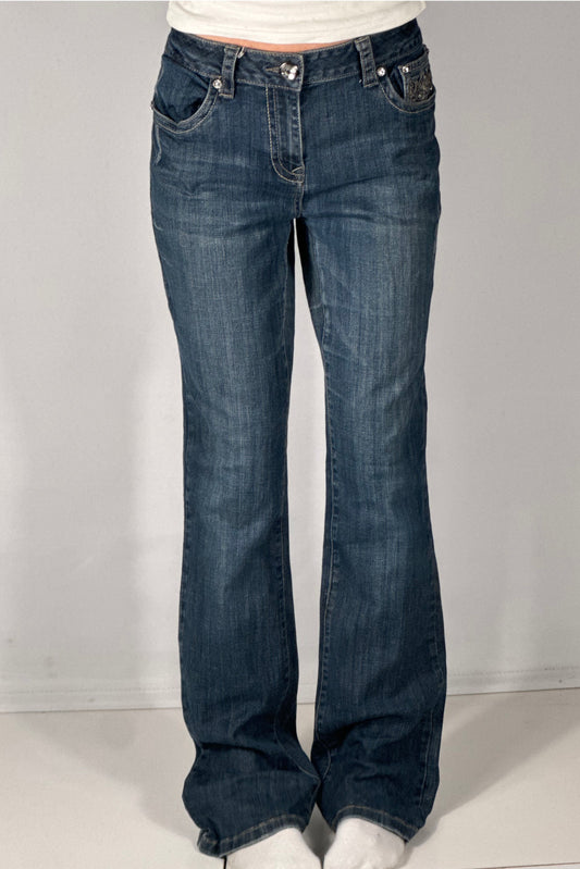 Utsvängda jeans stl: L