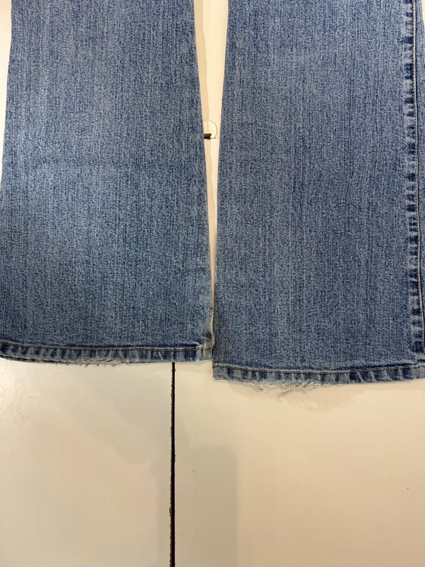 Utsvängda jeans stl: S