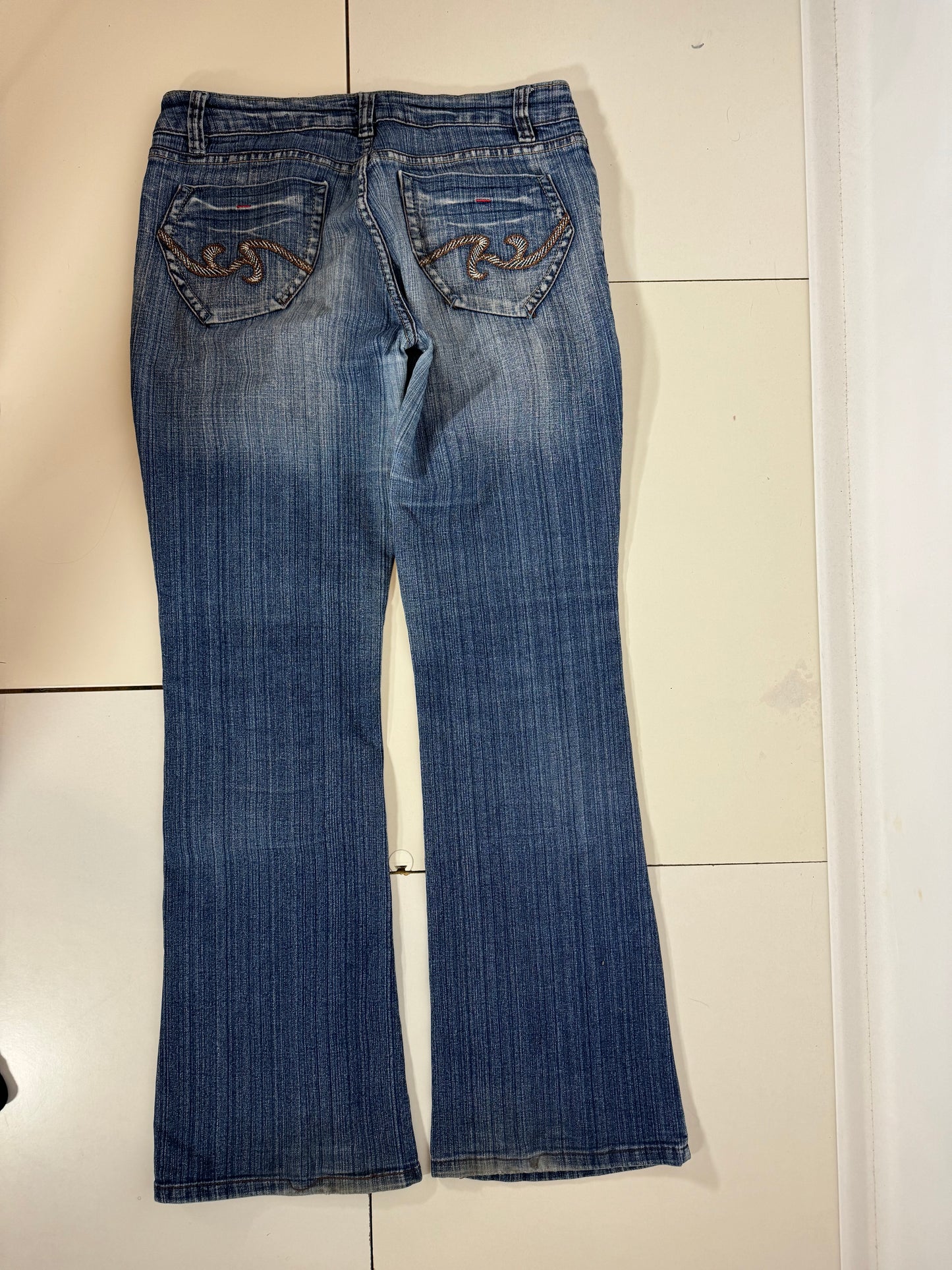 Utsvängda jeans stl: S/M