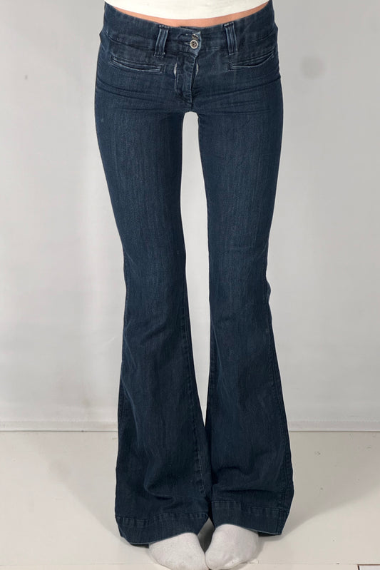 Utsvingte jeans str: XXS