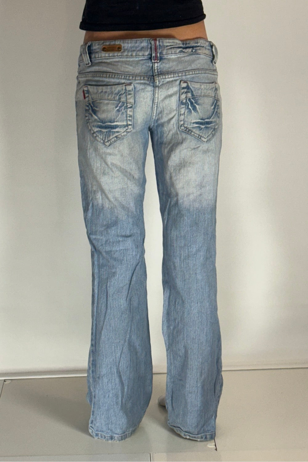 Lågmidjade jeans–stl: M