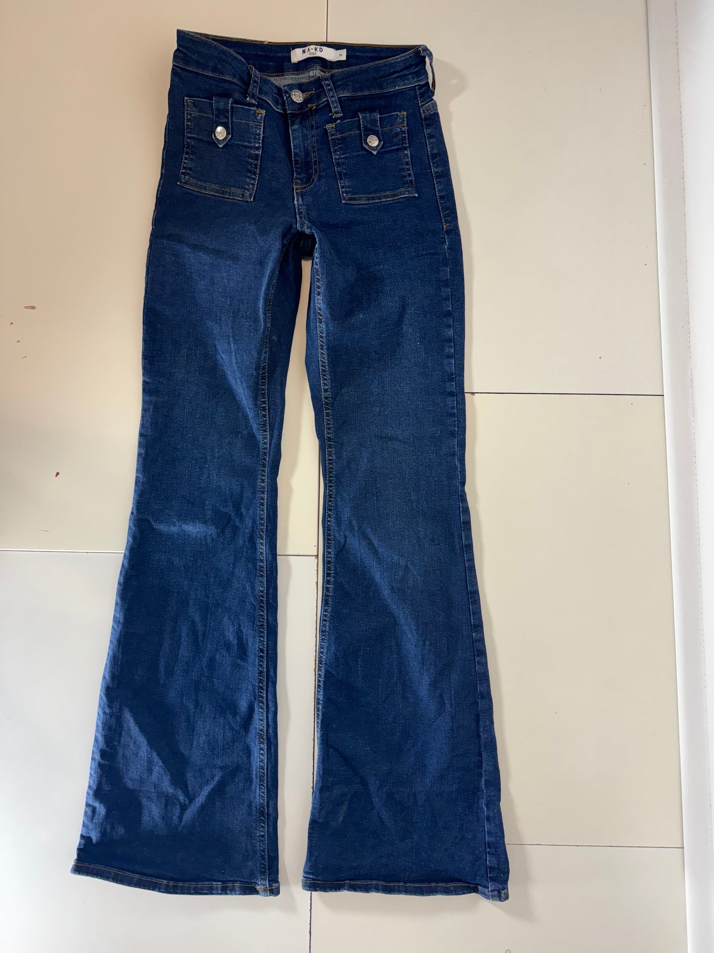 Utsvängda jeans stl: XXS