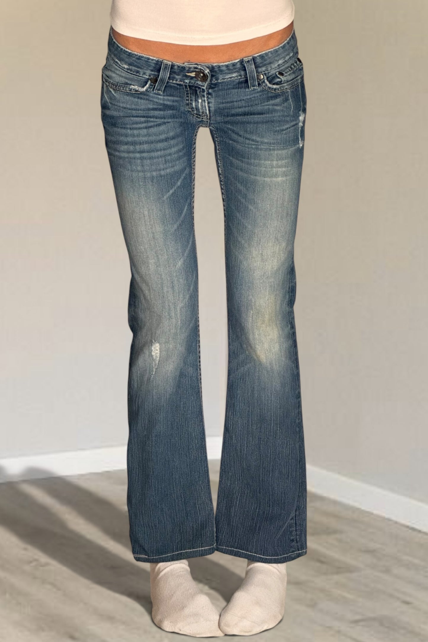 Low-rise jeans size: XXS