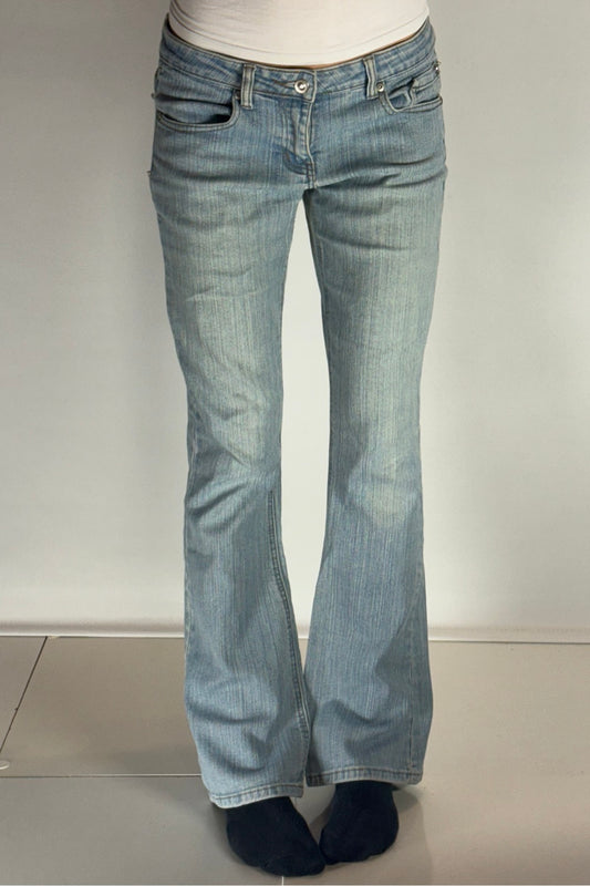 Utsvängda jeans–stl: S