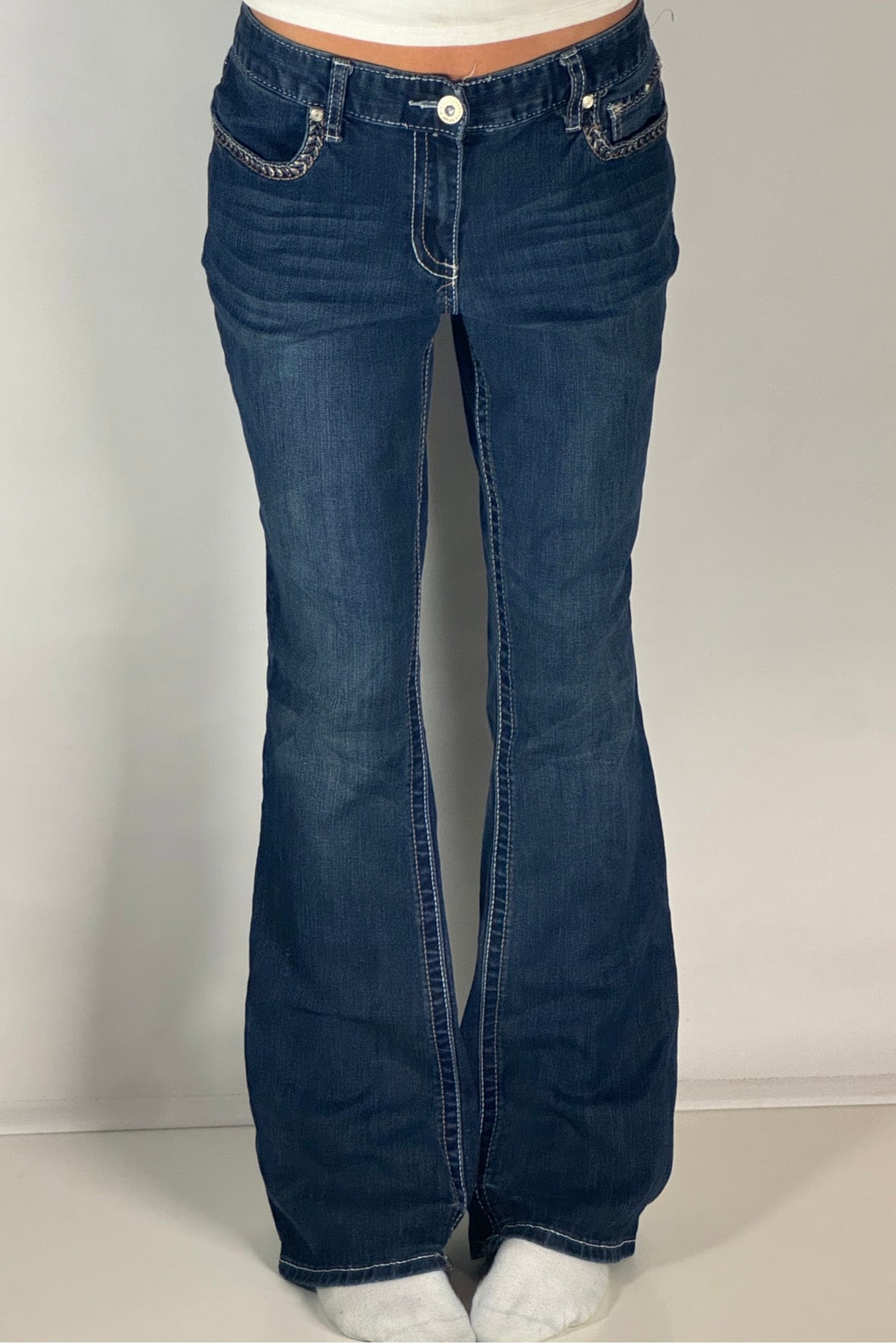 Utsvängda jeans stl: L