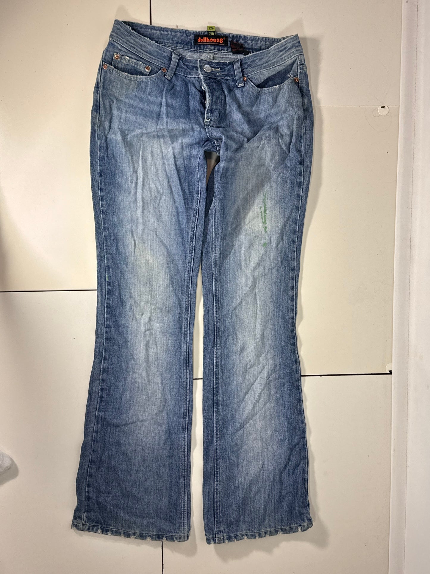 Utsvängda jeans stl: M