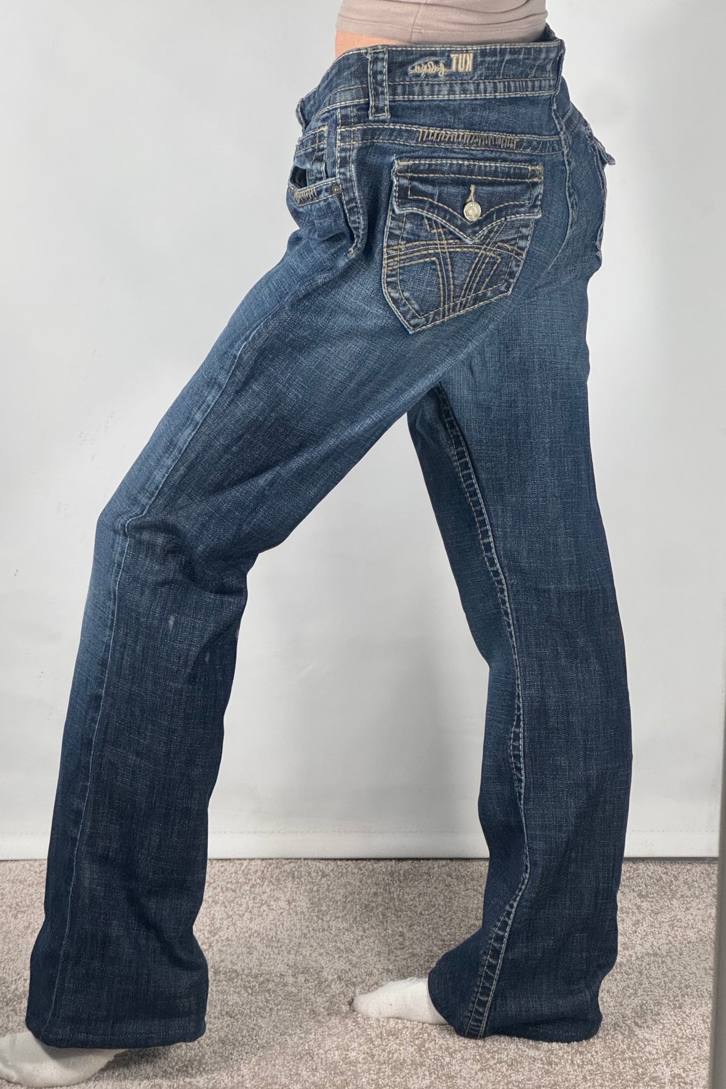Utsvängda jeans stl: L