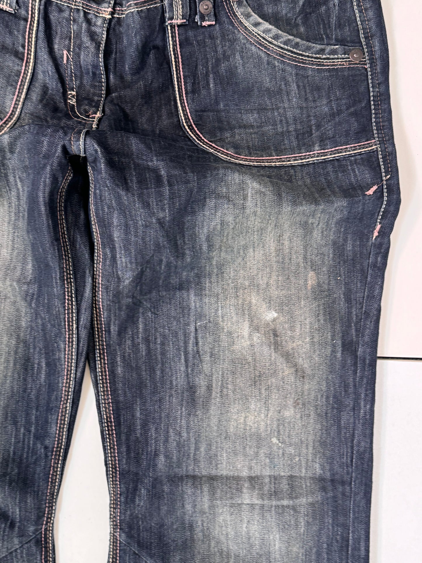 Utsvängda jeans stl: L