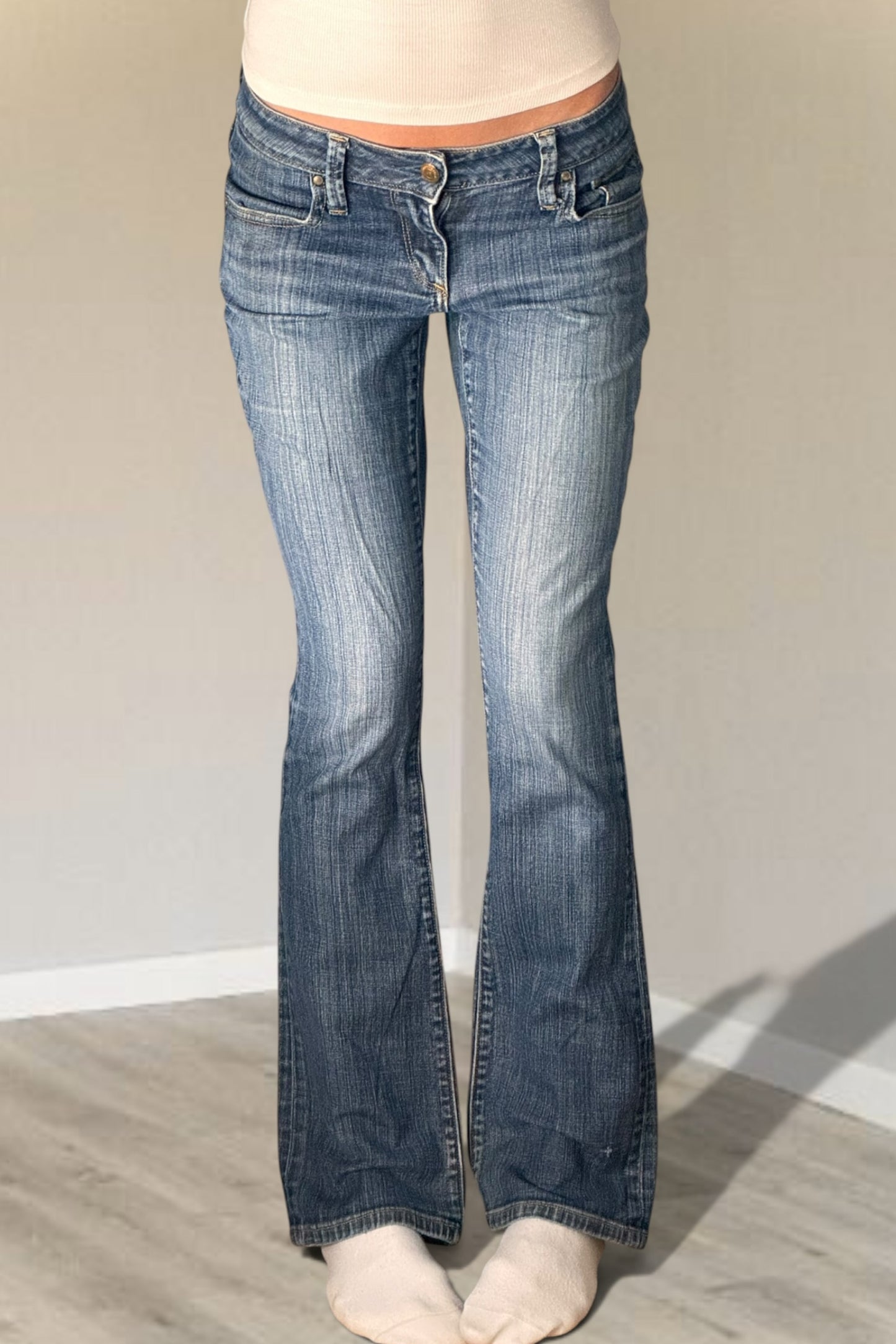 Low-rise jeans size: XS